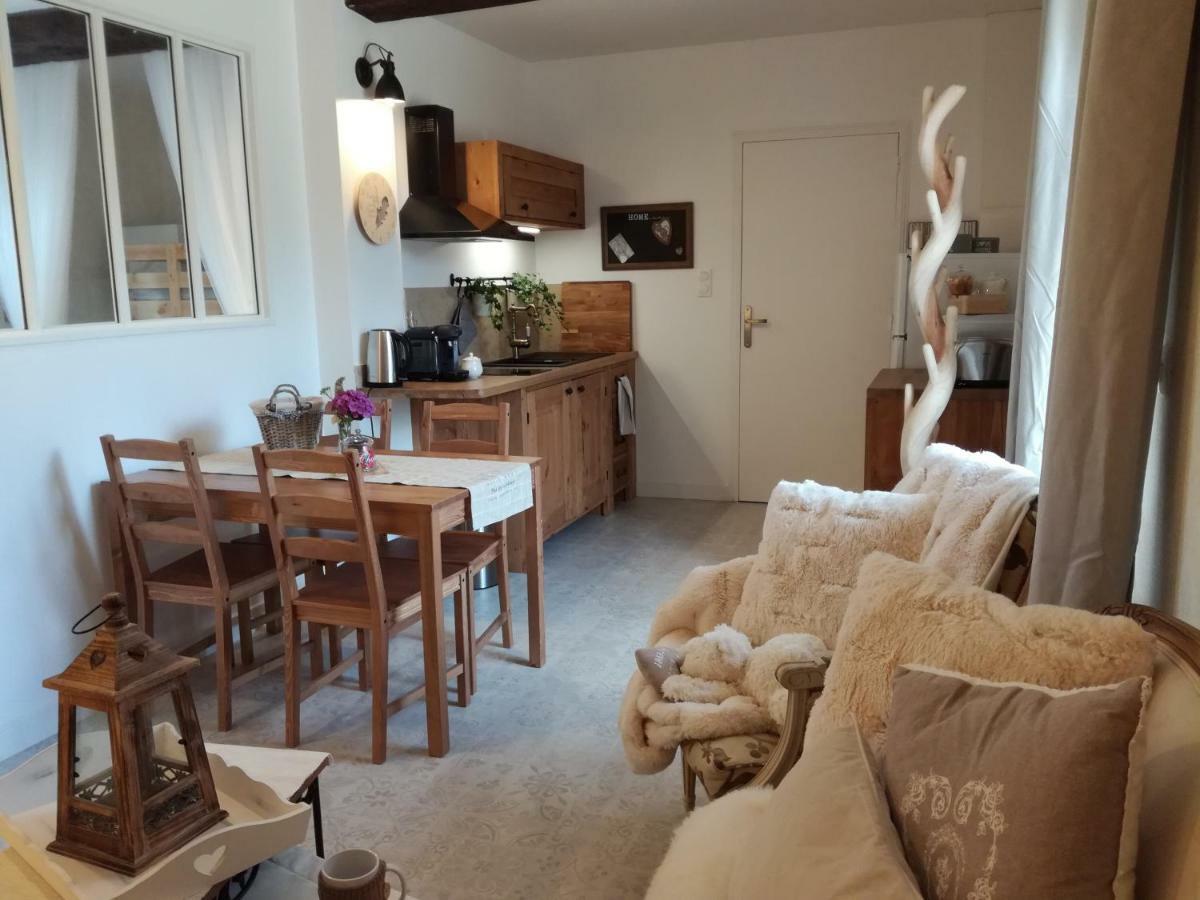 Manoir De La Guignardiere - Charme Et Douceur Chavagne Eksteriør bilde
